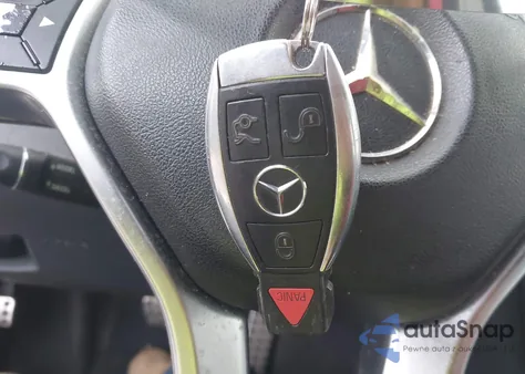 2013 Mercedes-Benz C 250 Sport z USA, uszkodzony, nr VIN WDDGF4HB5DG128991